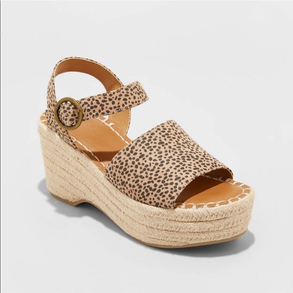 Universal Thread Morgan Wedges NWT